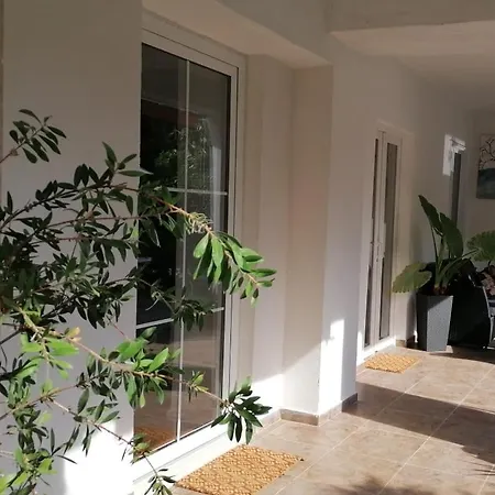 Garden Διαμέρισμα Sukošan